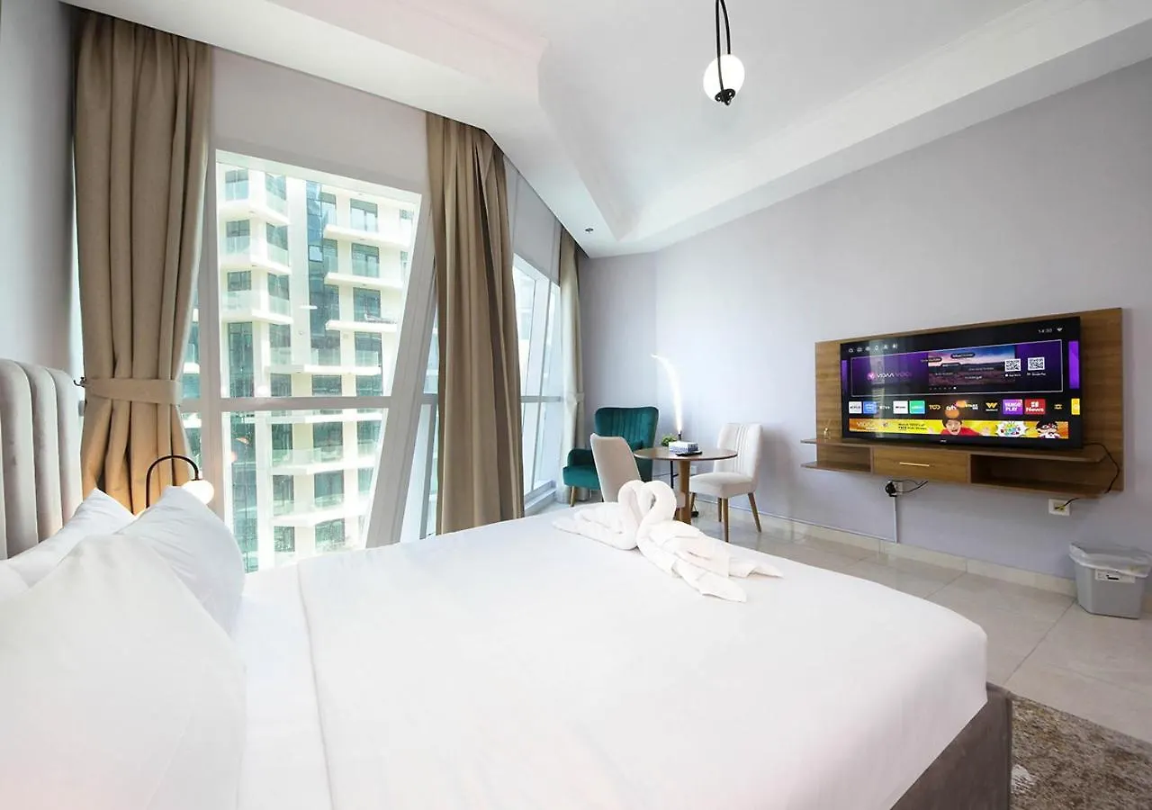 Luxury High-Rise Stay The Court Tower Dubai Apartment